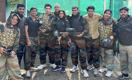 Beyond spreadsheets: Cohort bonding at Della Adventures