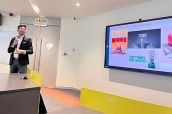 Harsh-Thakrar-Senior-Lecturer-University-of-Wollongong-30-under-30-FinTech-Leader-holds-a-lecture-for-SP-Jain-MFWM-students-4