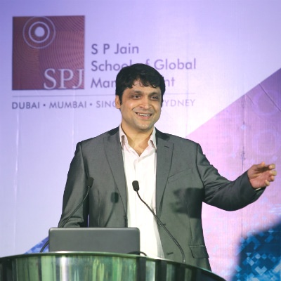 Mr. Purshottam Purswani, Chief Technologist, Head of Digital at ATOS India,
delivers an engaging presentation on resolving digital dilemmas