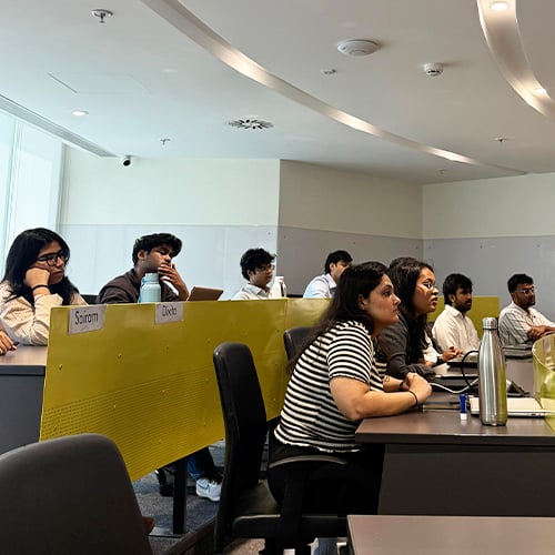 Virendra-Suryabha-Somwanshi-Country-Head-Wealth-Management-Federal-Bank-holds-a-lecture-for-SP-Jain-MFWM-students-2 Virendra-Suryabha-Somwanshi-Country-Head-Wealth-Management-Federal-Bank-holds-a-lecture-for-SP-Jain-MFWM-students-2