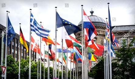 multinational-career-services-teams.jpg