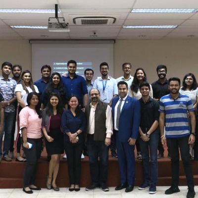 SP Jain students had a great time learning from Mr. Sandeep Khanna
(centre) at the Visiting Wisdom - Industry Insights guest lecture