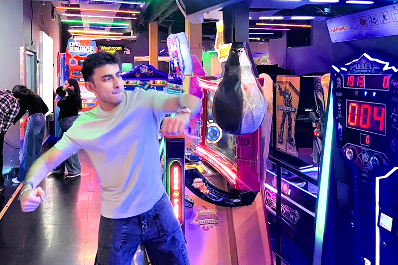 Experiential learning: Cohort group activity at SMAASH Mumbai