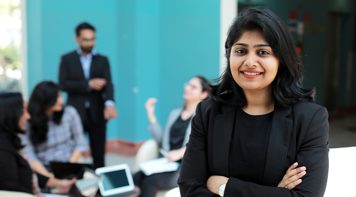 STUDY-ON-CAMPUS-IN-DUBAI-(BLENDED-LEARNING)