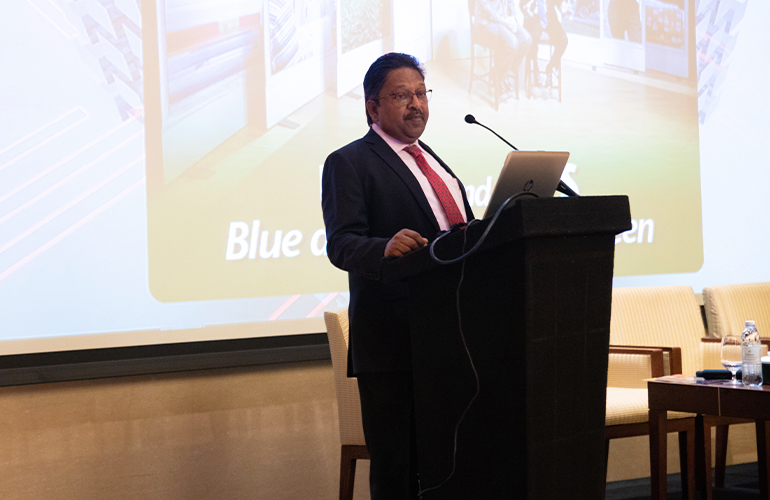 Prof Christopher Abraham, Professor and Head of Campus (Dubai), SP Jain, addresses the audience