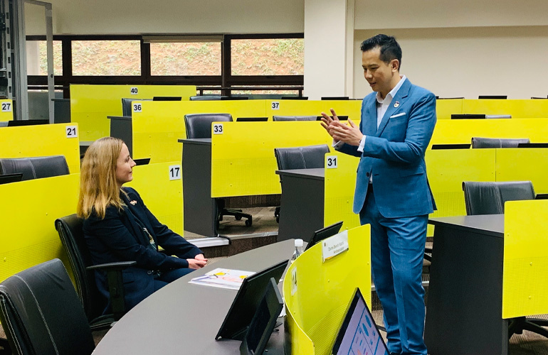 Dr John Fong, CEO & Head of Campus (Singapore), SP Jain, shares more information about the technology and innovation used in the Engaged Learning Classroom (ELC)