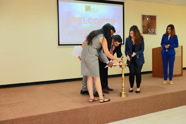 Ms Bijal Oza, Director of Counseling and Coaching Center – SP Jain, invites students to lead the lamp-lighting ceremony