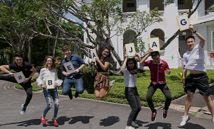 Thriving in Singapore – Advice from Jags'18