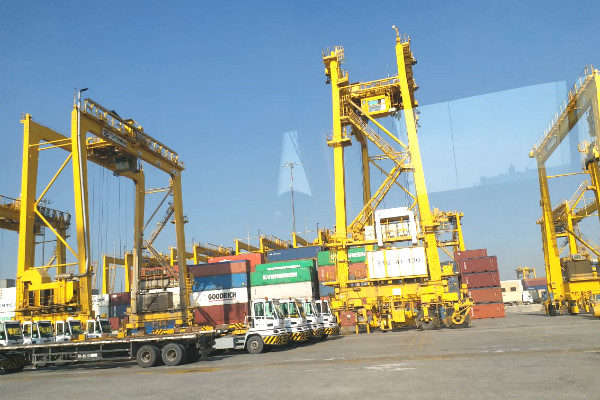 MGB students visit Jebel Ali Port, the world's largest man-made harbour